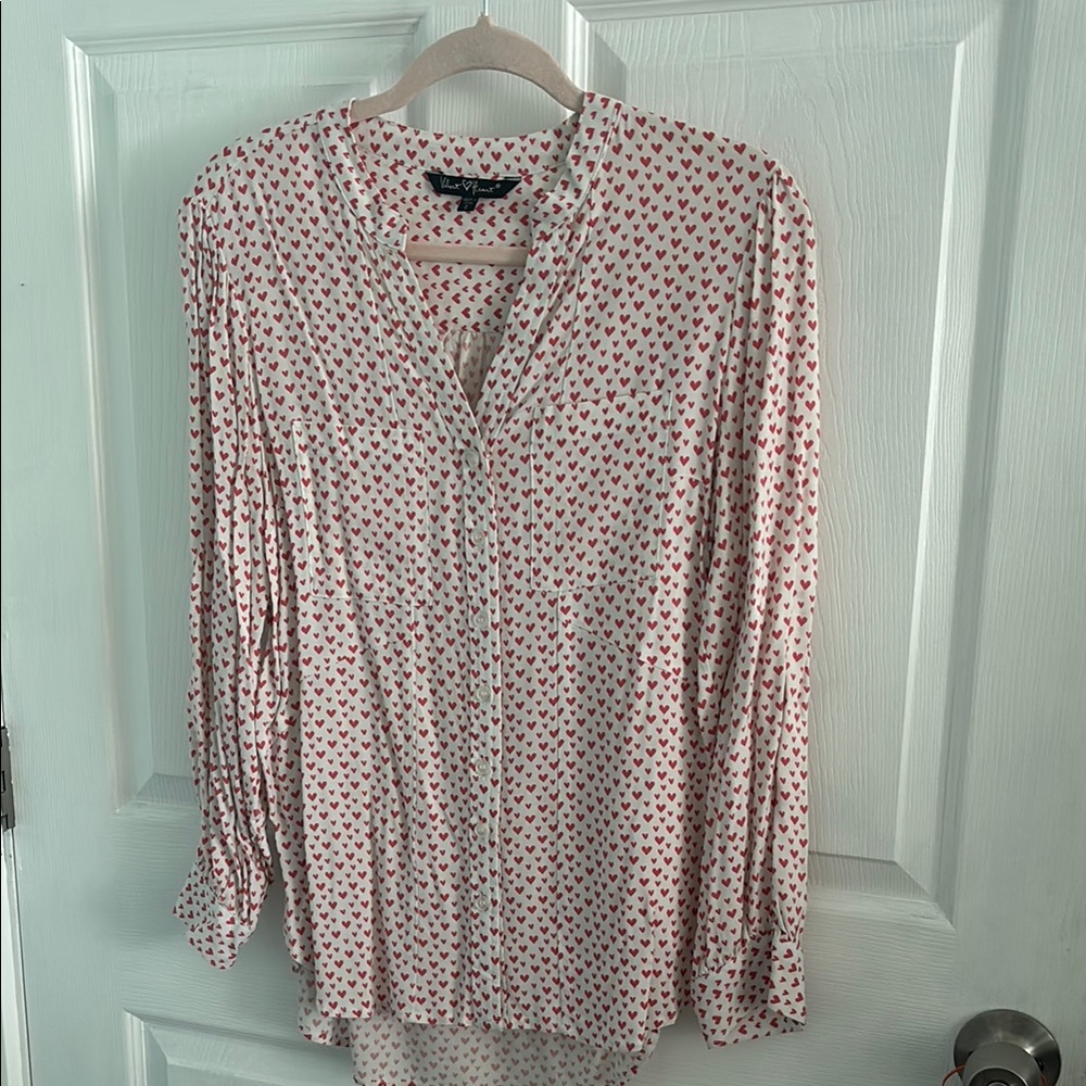 White and Red Buttoned Blouse with Mandarin Collar